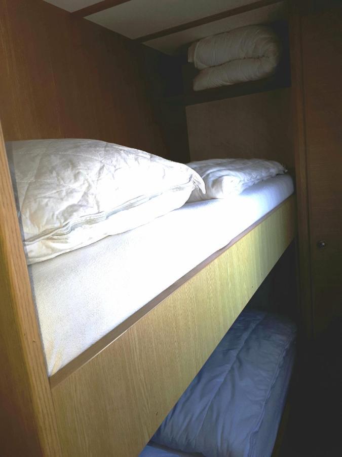 Ameland-Nes-Duinoord: Stacaravan Нес Екстер'єр фото